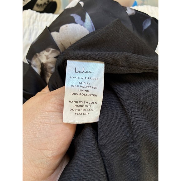 NWT Lulus Black Floral Chiffon Maxi Dress Small Surplice Side Slit Whimsgoth - Picture 4 of 8